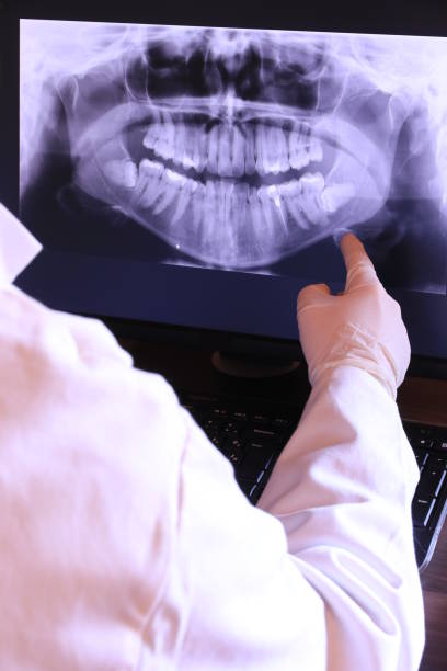Best Broken or Cracked Tooth Emergency Dentist in O, MI